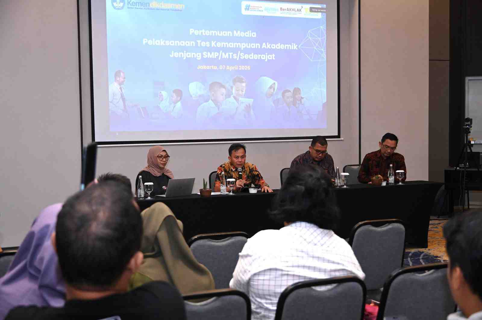 Kemendikdasmen Pastikan TKA SMP Berjalan Lancar, Integritas dan Partisipasi Tinggi