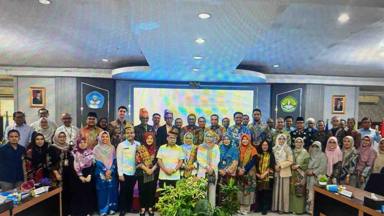 DPR dan Kemdiktisaintek Kaji Ulang SPMB, Dorong Sistem Lebih Adil