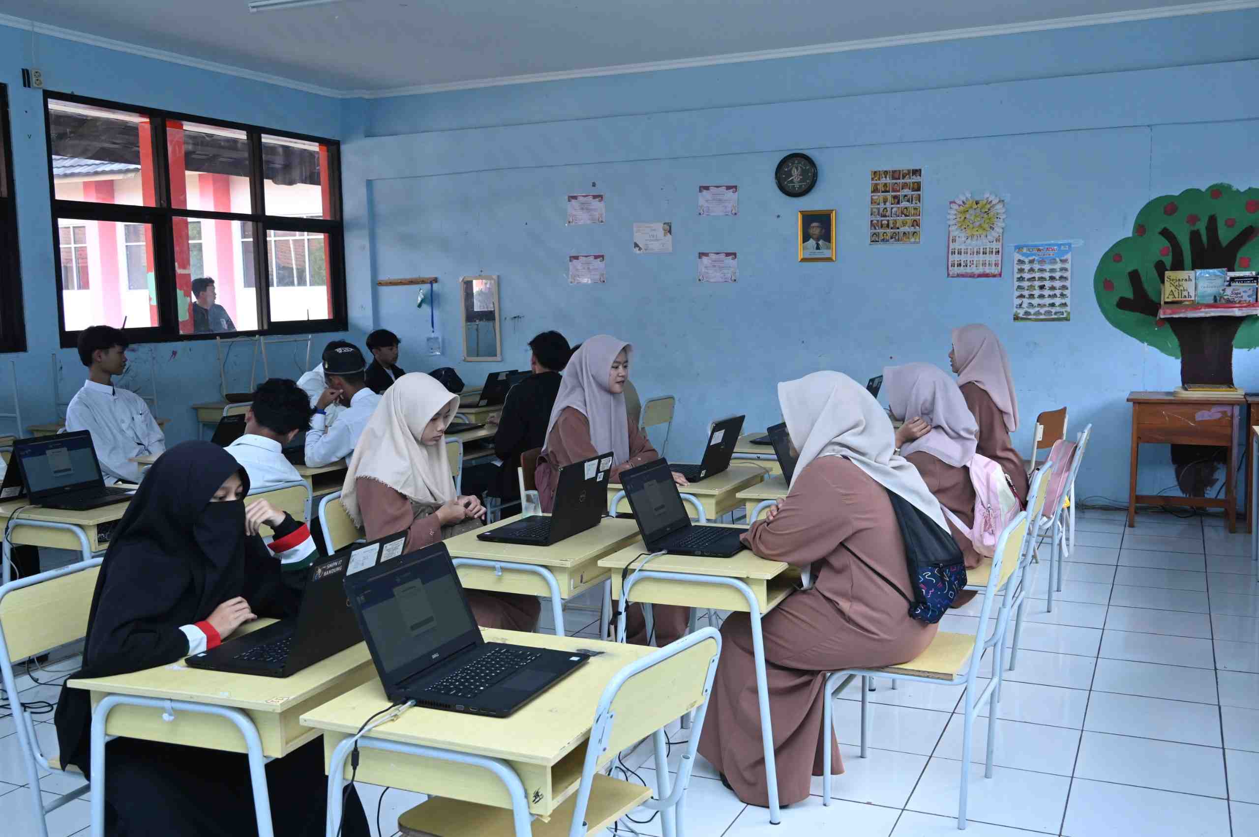TKA Inklusif di Bandung, Siswa ABK dan Paket B Ikuti Asesmen Nasional