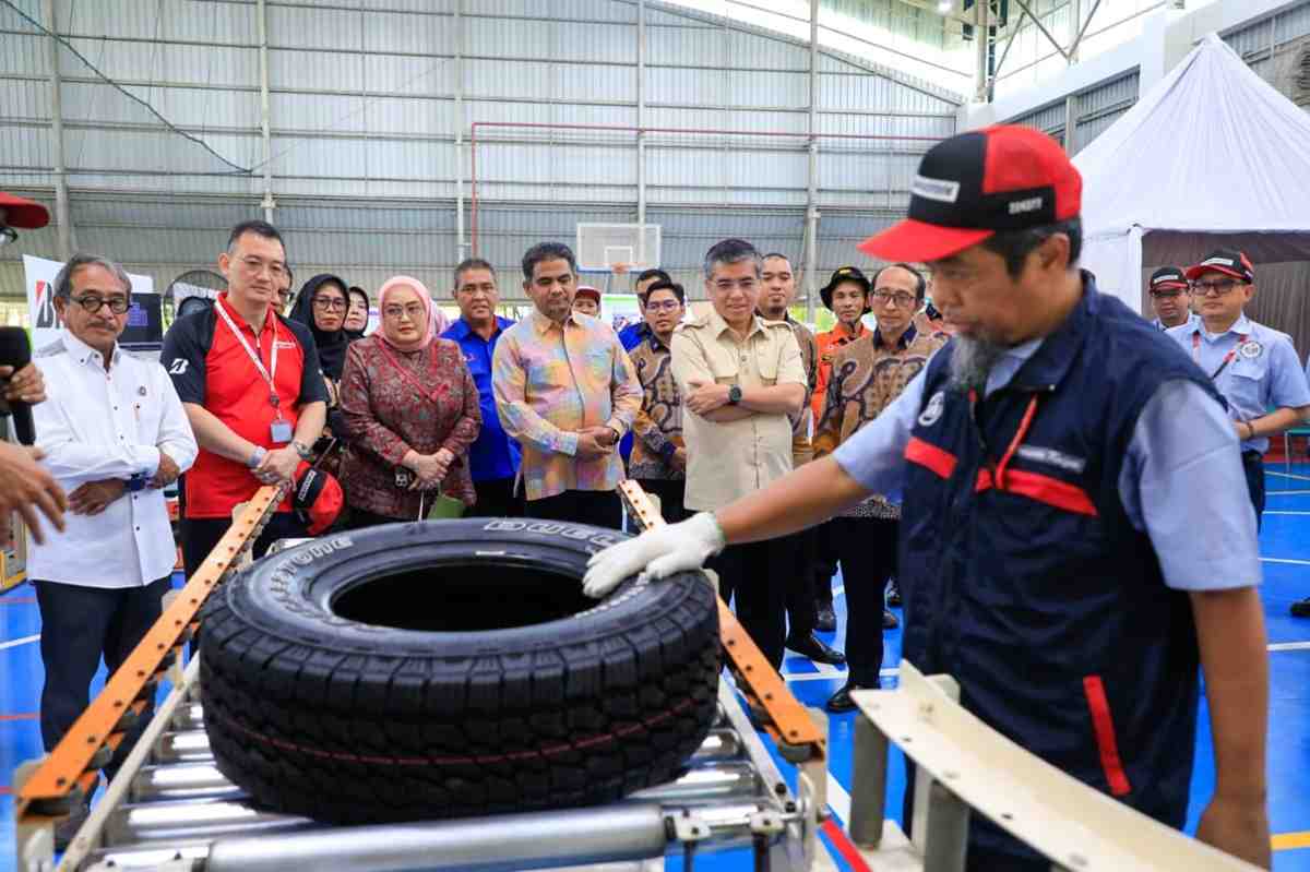 Menaker Tegaskan Serikat Pekerja Mitra Strategis, Dorong Hubungan Industrial Naik Kelas