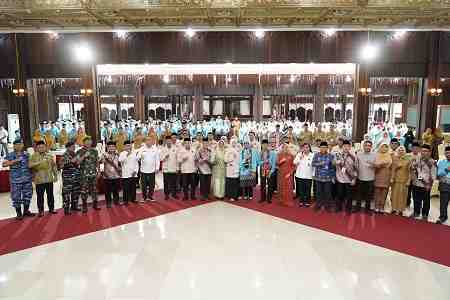 Lepas 1.858 Jemaah Haji, Gubernur Kalbar Tekankan Kesiapan dan Citra Daerah di Tanah Suci