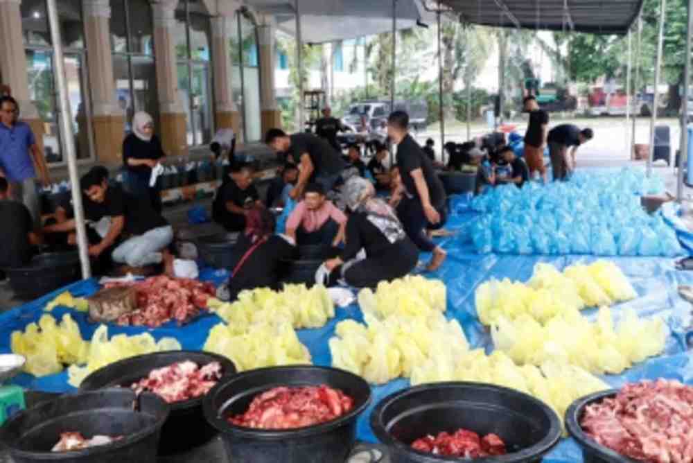 PalmCo Salurkan 150 Ton Daging Kurban untuk Masyarakat dan Wilayah Pascabencana