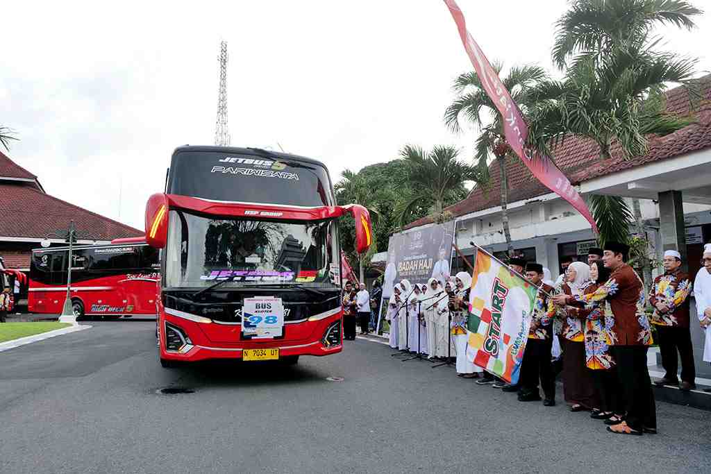 Pelepasan Jemaah Haji Lumajang Jadi Momentum Doa untuk Kesejahteraan Daerah