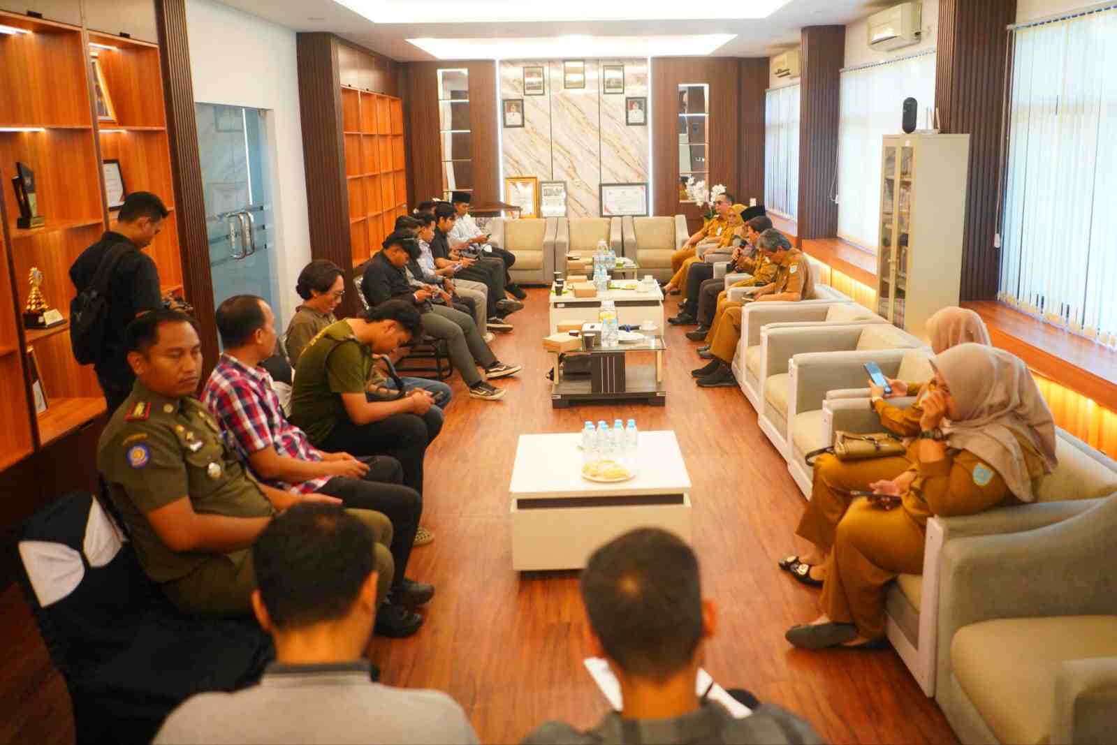 Pemkot Probolinggo Tegaskan tidak Antikritik saat Temui Mahasiswa