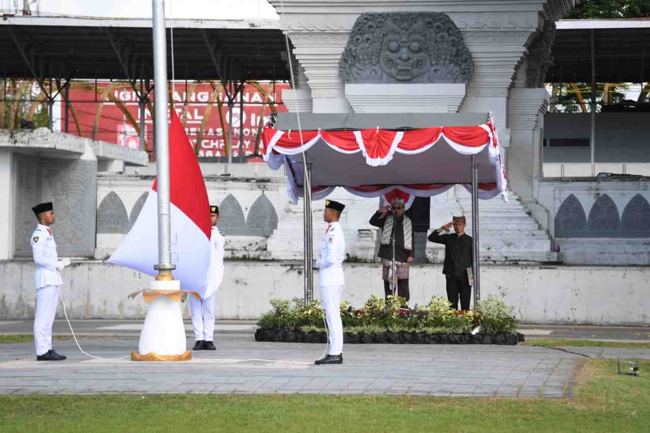 Hardiknas 2026 di Banyuwangi: Mendikdasmen Tegaskan Pendidikan Bangun Karakter dan SDM Unggul
