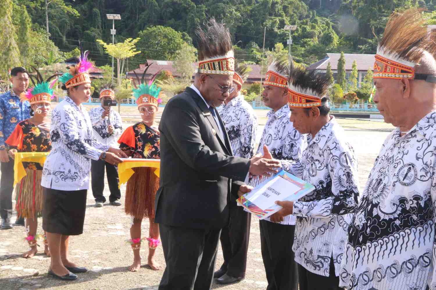 Pemkab Raja Ampat Tegaskan Komitmen Pendidikan Bermutu dan Berkarakter