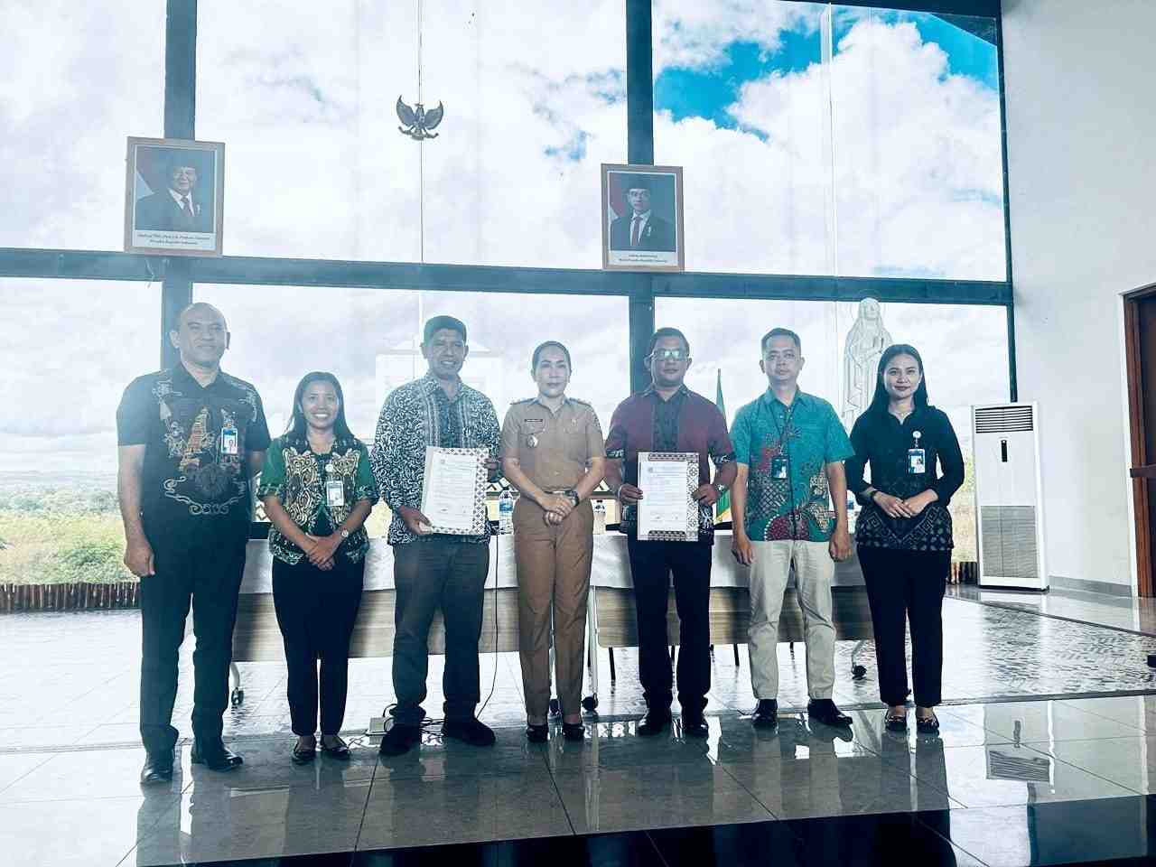 BRI Waikabubak Dukung Pendidikan Mahasiswa SBD Melalui Program Beasiswa