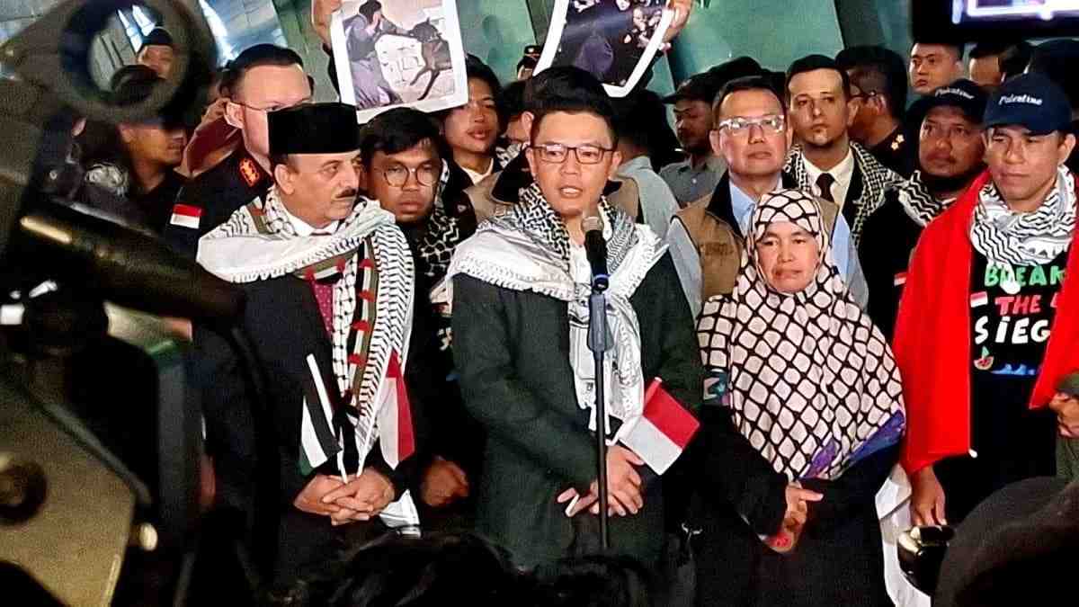 Menlu Sambut Kedatangan Sembilan WNI yang Dibebaskan Israel
