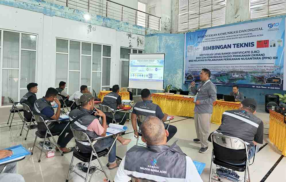 Cegah Fatalitas di Laut, Nelayan Aceh Timur Didorong Gunakan Radio Maritim Legal