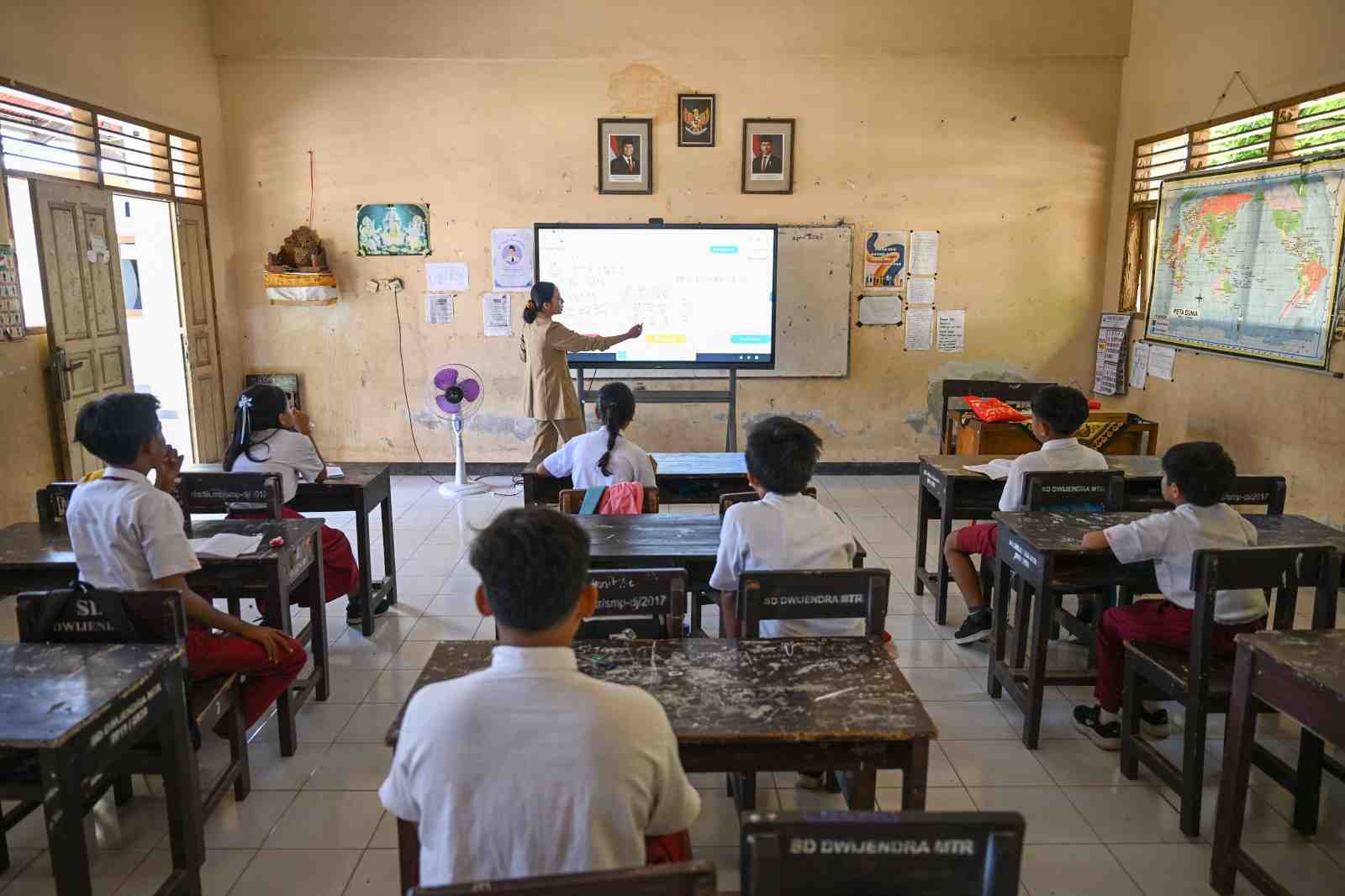 Kemendikdasmen Percepat Digitalisasi Sekolah di Teluk Bintuni