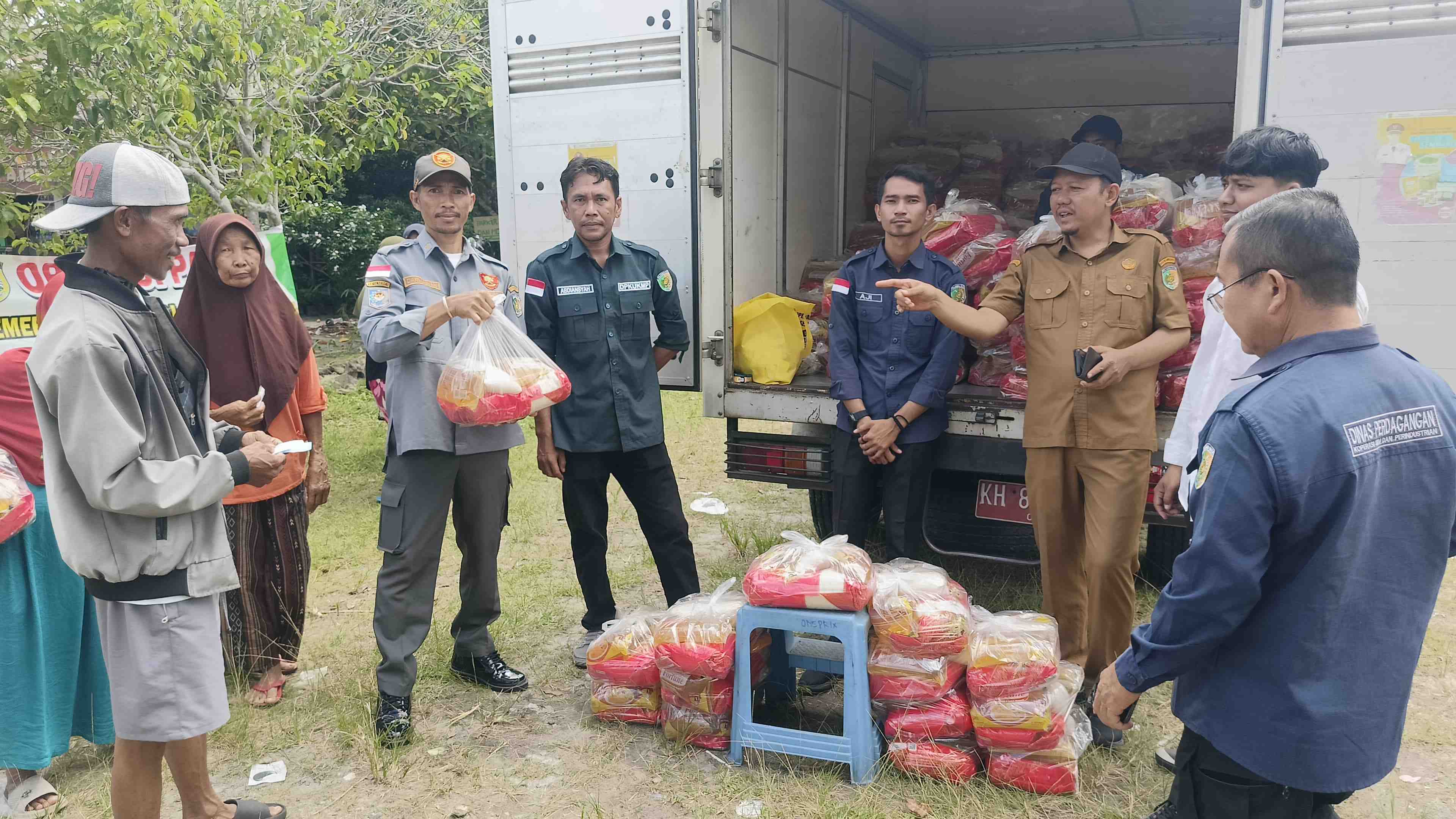 Gelar Operasi Pasar, Pemko Palangka Raya Salurkan 4.935 Paket Sembako Murah