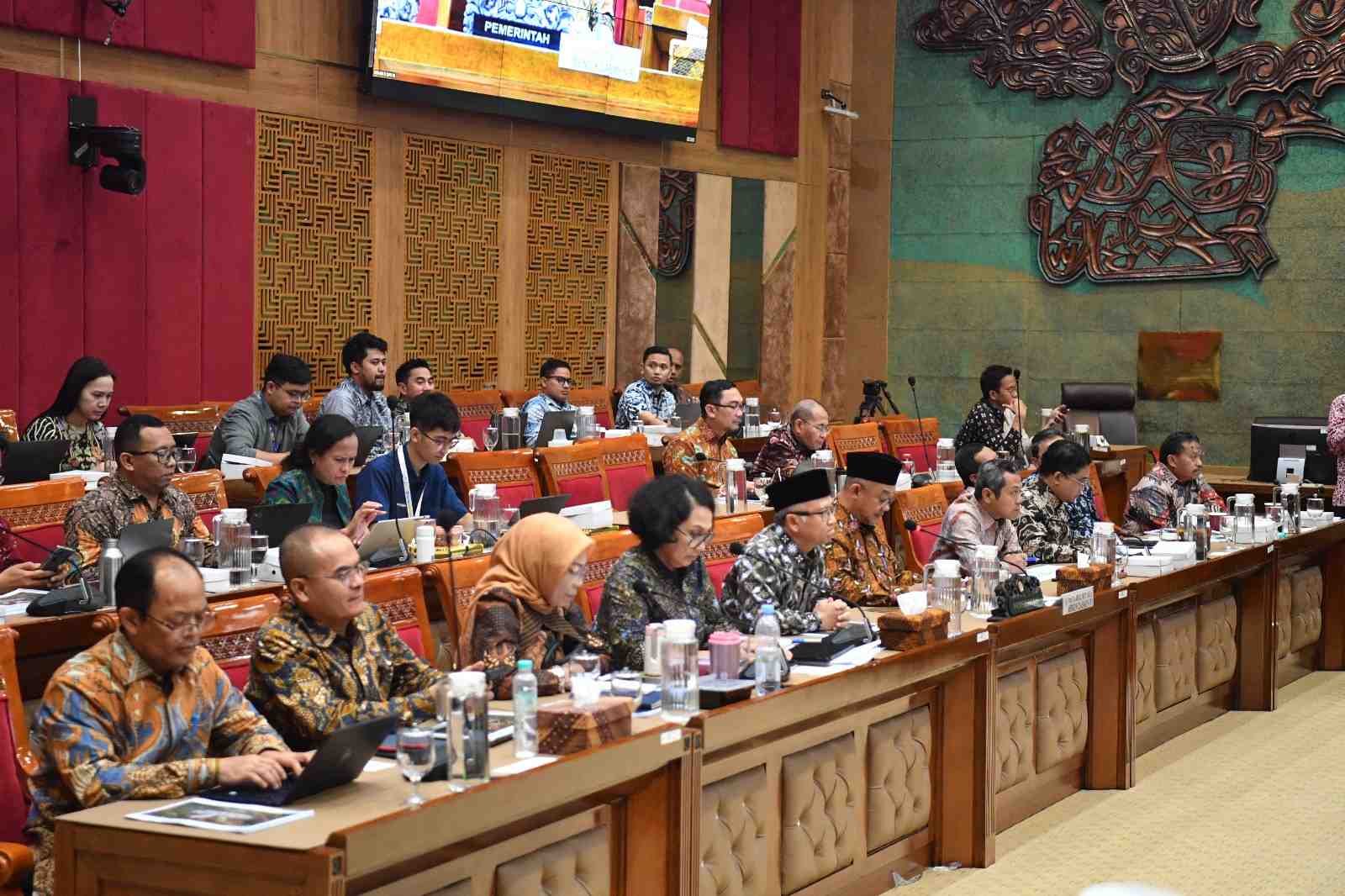 Anggaran Pendidikan 2027 Diperkuat untuk Guru dan Mutu Pembelajaran