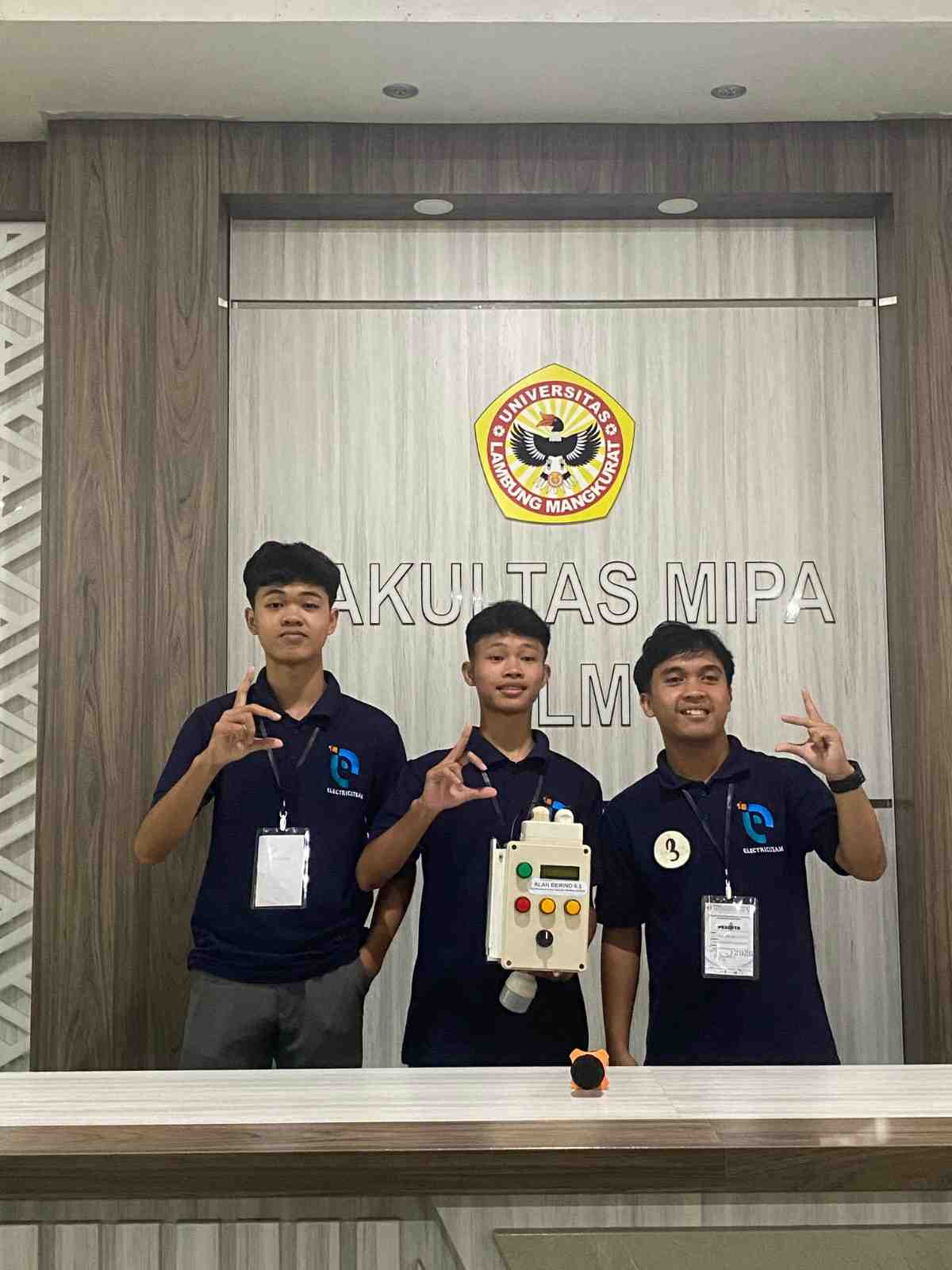 SMK Negeri 1 Paringin Borong Juara Harapan 2 dan 3 di LKTIN KALPHYCO ULM 2026 
