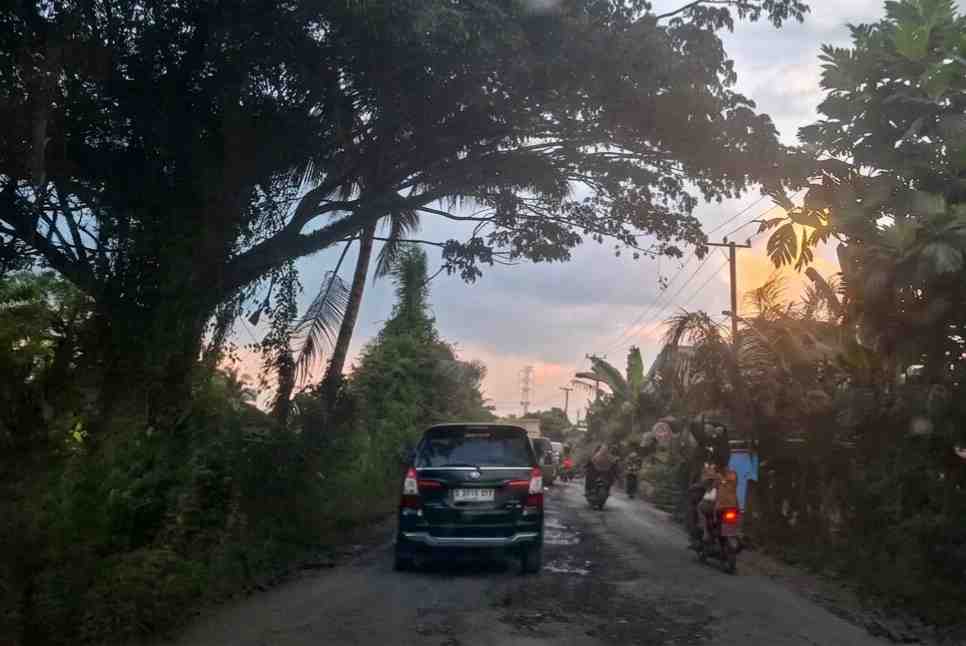 Infrastruktur Terancam, Anggota DPRD Minta Pemprov Riau Batasi Truk Batu Bara Bertonase Besar