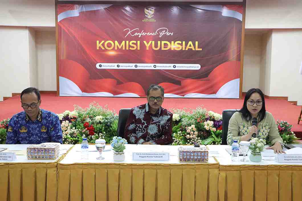 KY Tindak Lanjuti Laporan Dugaan Pelanggaran Etik Hakim Perkara Chromebook