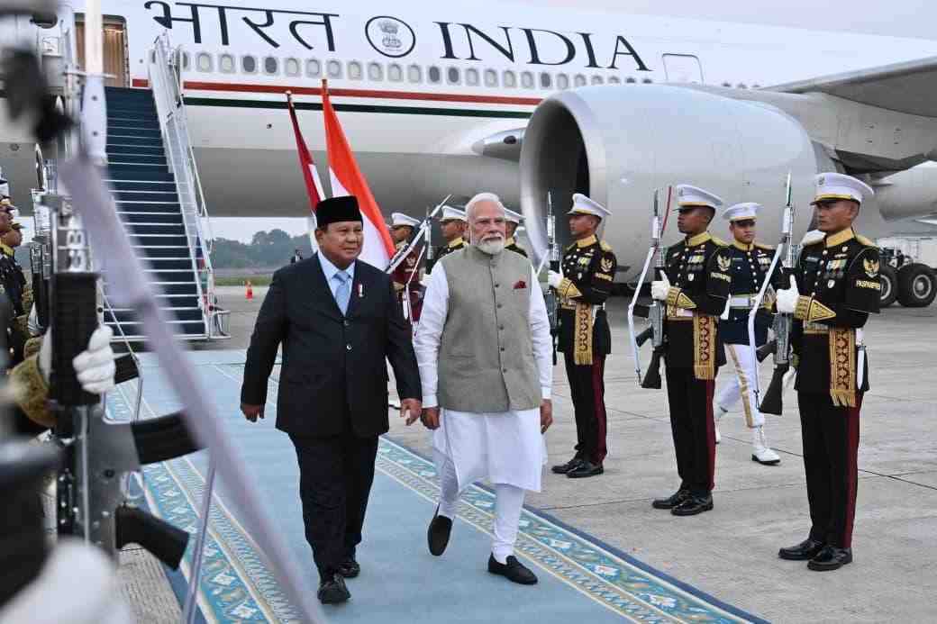 Presiden Prabowo Sambut PM Modi di Halim, Siap Bahas Penguatan Kerja Sama Strategis RI dan India 