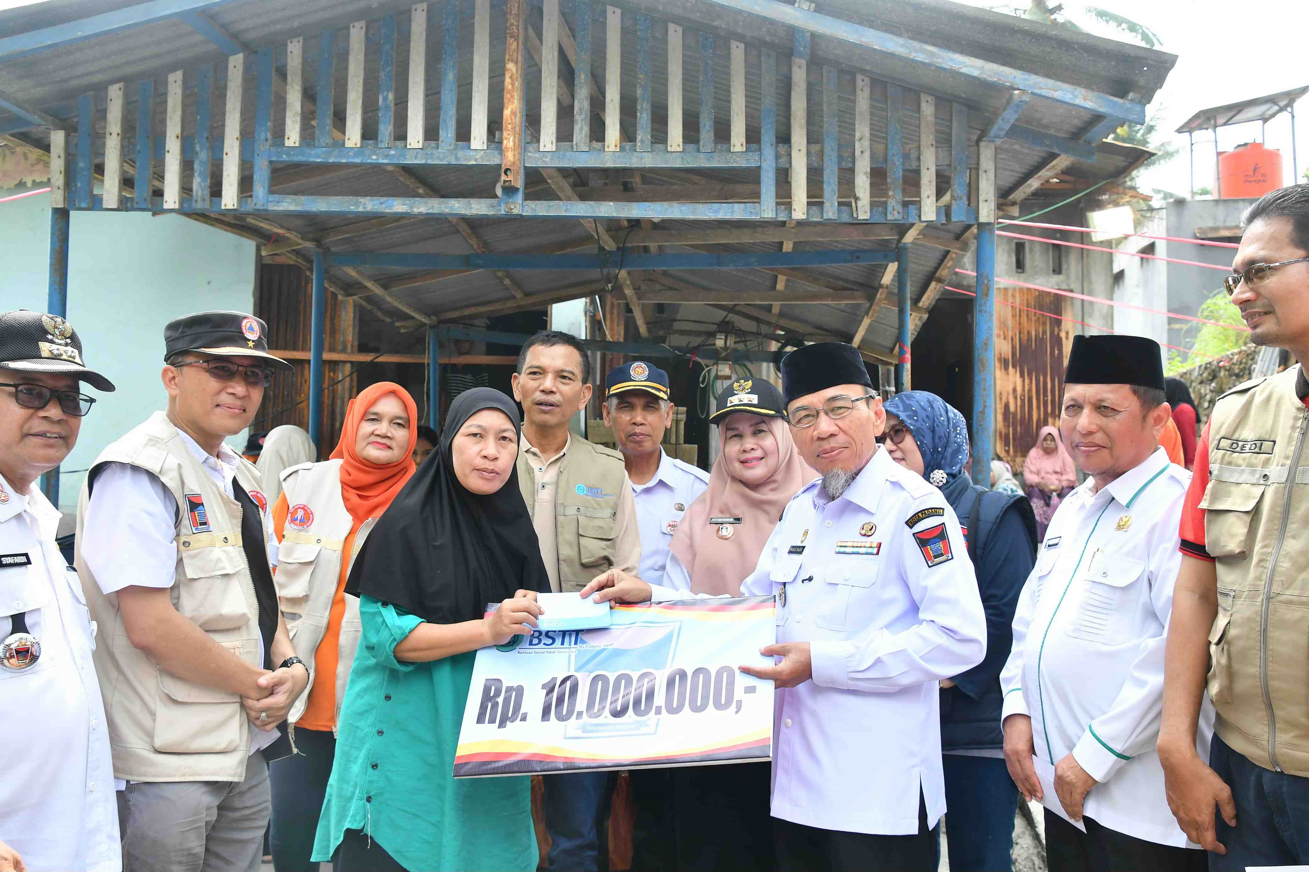 Progul Padang Sigap Percepat Penanganan Korban Kebakaran Batu Gadang