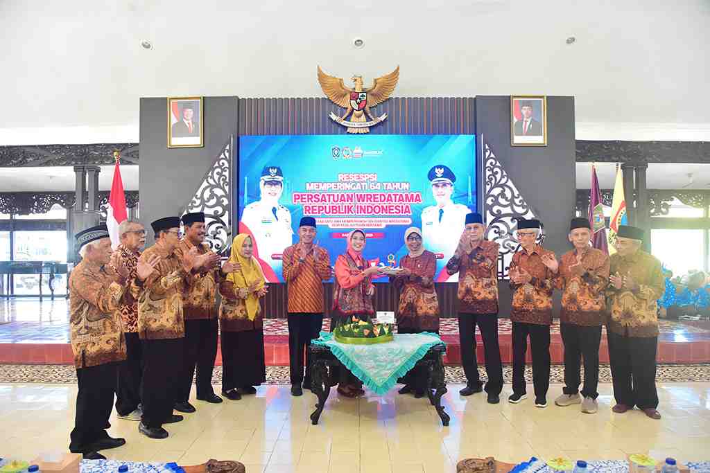 Hoaks Marak di Era AI, Bupati Lumajang Ajak Purnabakti Jadi Teladan Digital