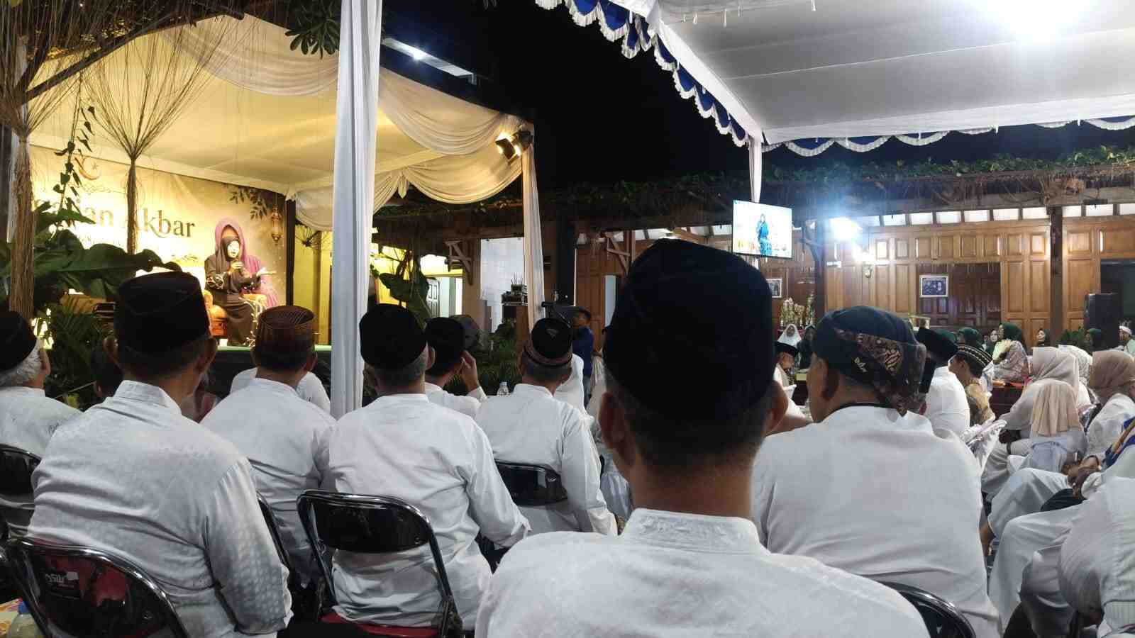 Pengajian Akbar Condongcatur Perkuat Kerukunan dan Kebersamaan Warga Depok