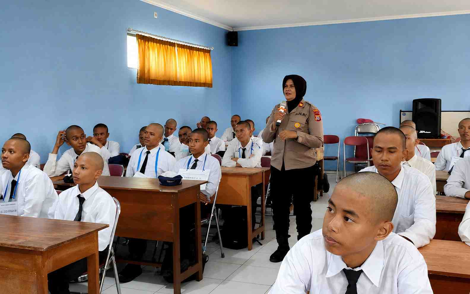 Polsek Gamping Edukasi Siswa SMK Putra Samodera Bahaya Judi Online