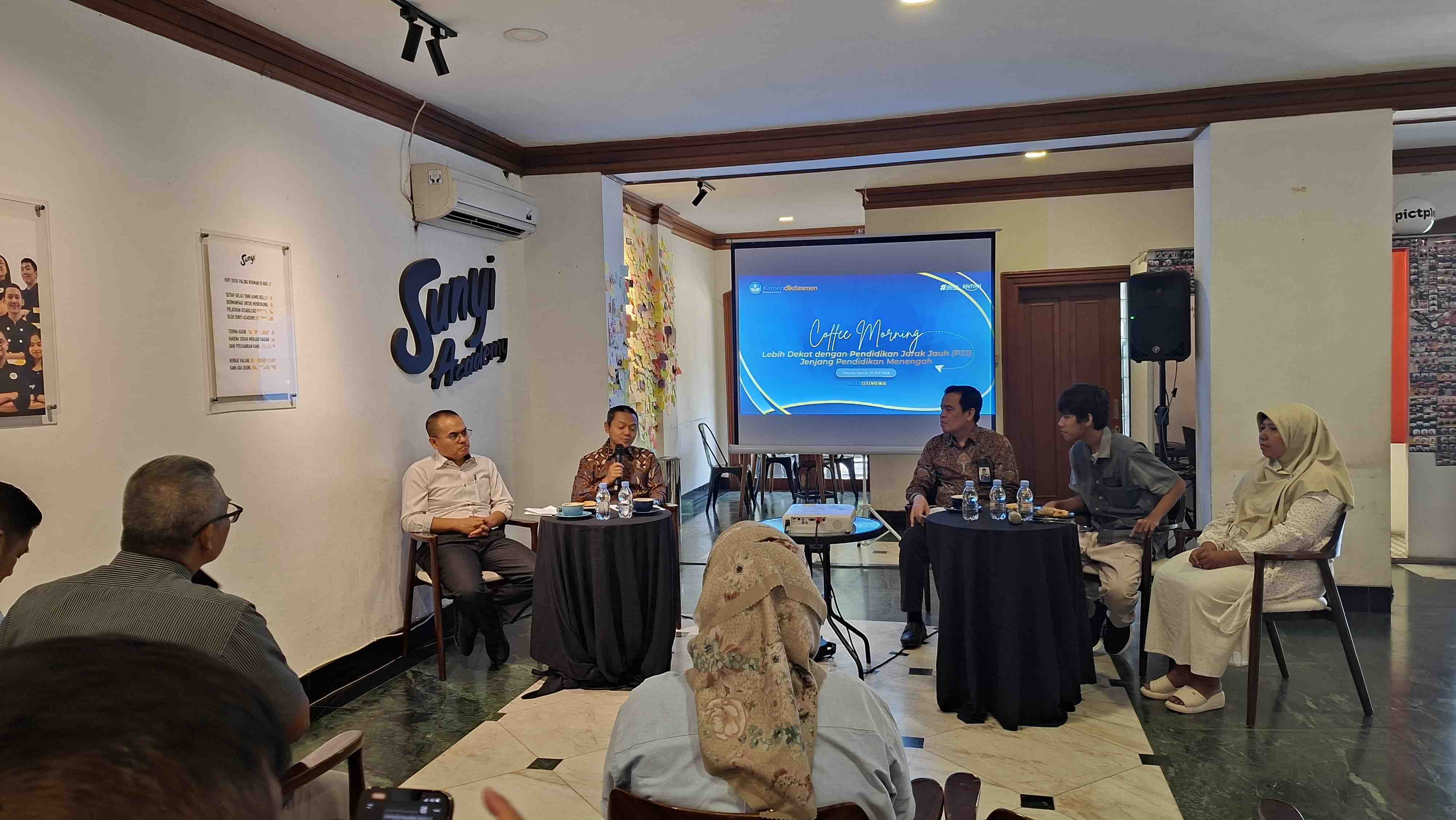 Kemendikdasmen Siapkan PJJ untuk Kembalikan 700 Anak Tidak Sekolah ke Bangku Pendidikan