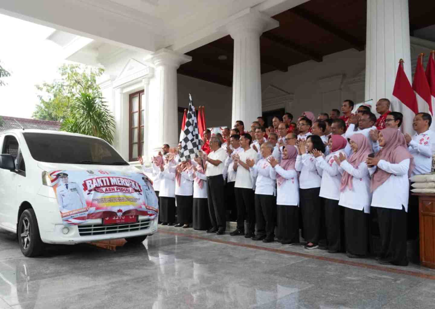 Bakti Merdeka ASN Peduli, Bupati Tuban Minta Bantuan Disalurkan Door to Door