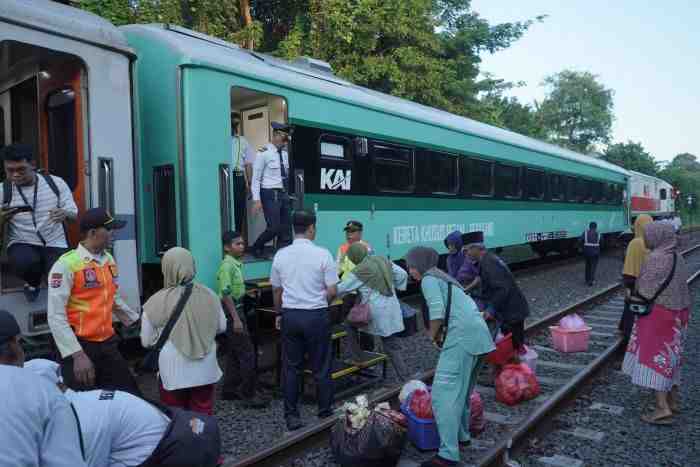 KAI Tingkatkan Layanan, Kereta Ekonomi Kerakyatan Dimanfaatkan 103.848 Pelanggan