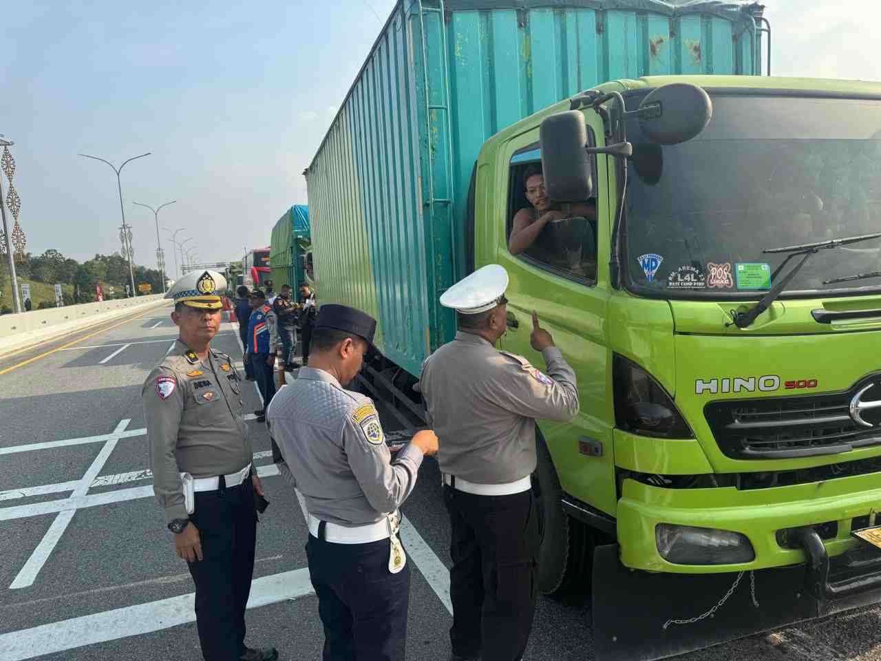 Jangan Nekat Bawa Muatan Berlebih, Petugas Mulai Tertibkan ODOL