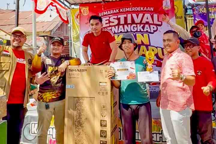 174 Kg Ikan Sapu-Sapu Ditaklukkan di Sungai Kemuning