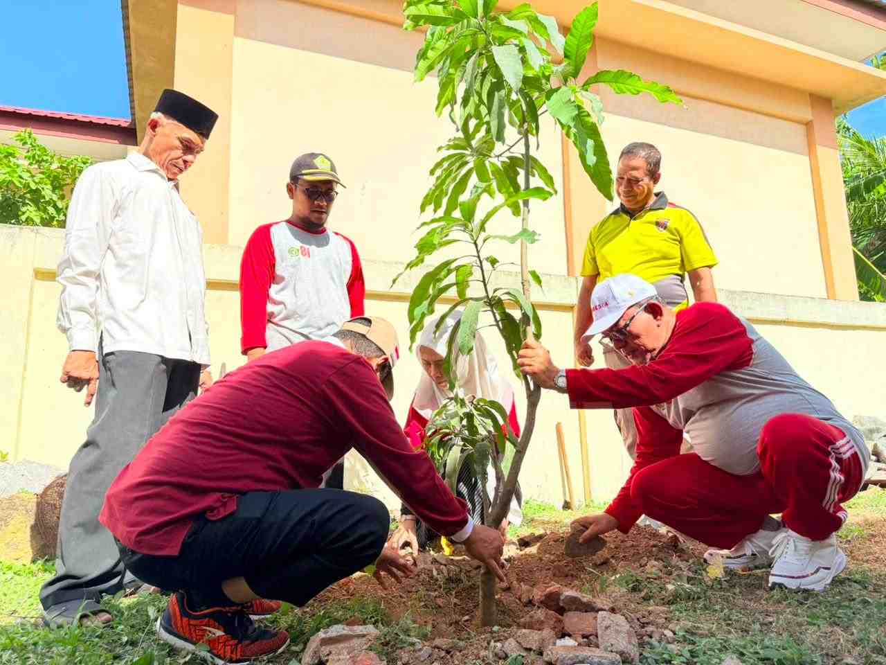 Dari Masjid, Aceh Tanamkan Semangat Bersih dan Peduli Lingkungan