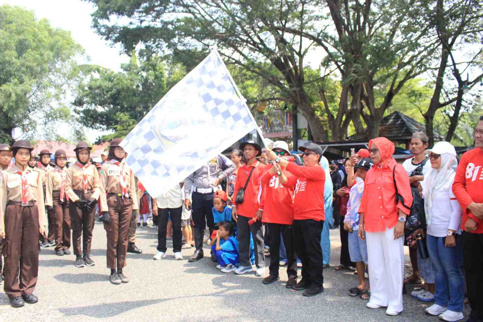 Pemkab Parigi Moutong Gelar Lomba Gerak Jalan SD dan SMP