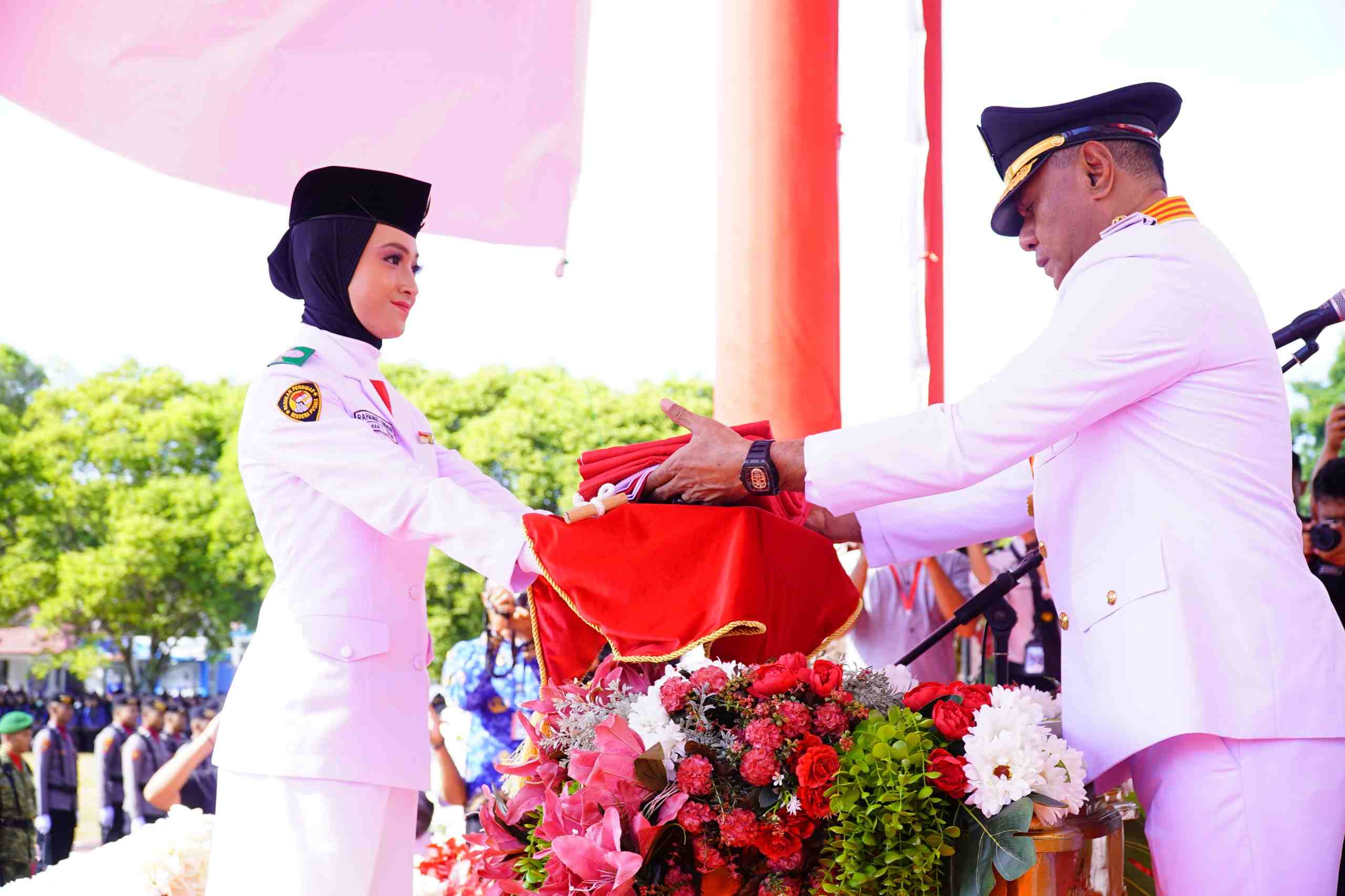 Wali Kota Muhammad Sinen Pimpin Upacara HUT ke-81 RI di Tidore