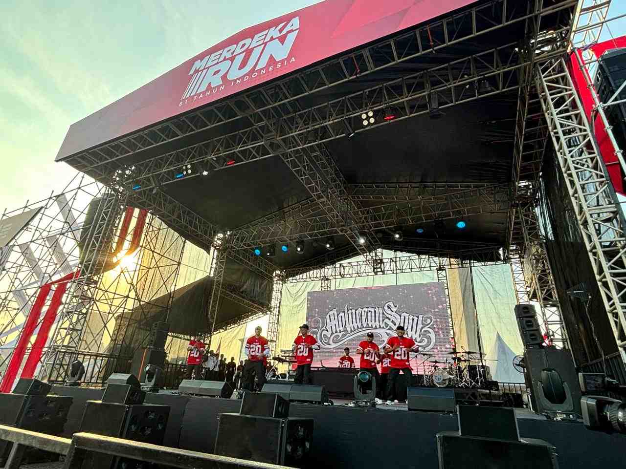 Tampil di Merdeka Run 2026, Vokalis Wali Ajak Masyarakat Doakan Indonesia makin Sehat dan Kuat