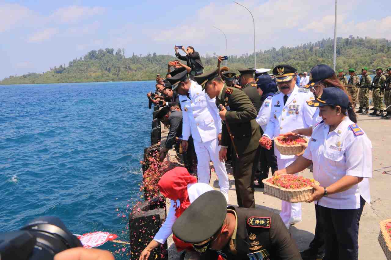 HUT ke-81 RI, Raja Ampat Tabur Bunga untuk Kenang Jasa Pahlawan