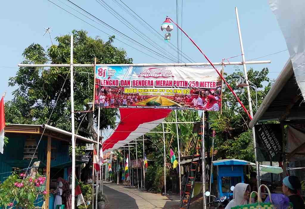 Memeriahan HUT ke-81 RI, Sajikan Jajan Pasar Lengko Sepanjang 250 Meter dan Bentangan Merah Putih