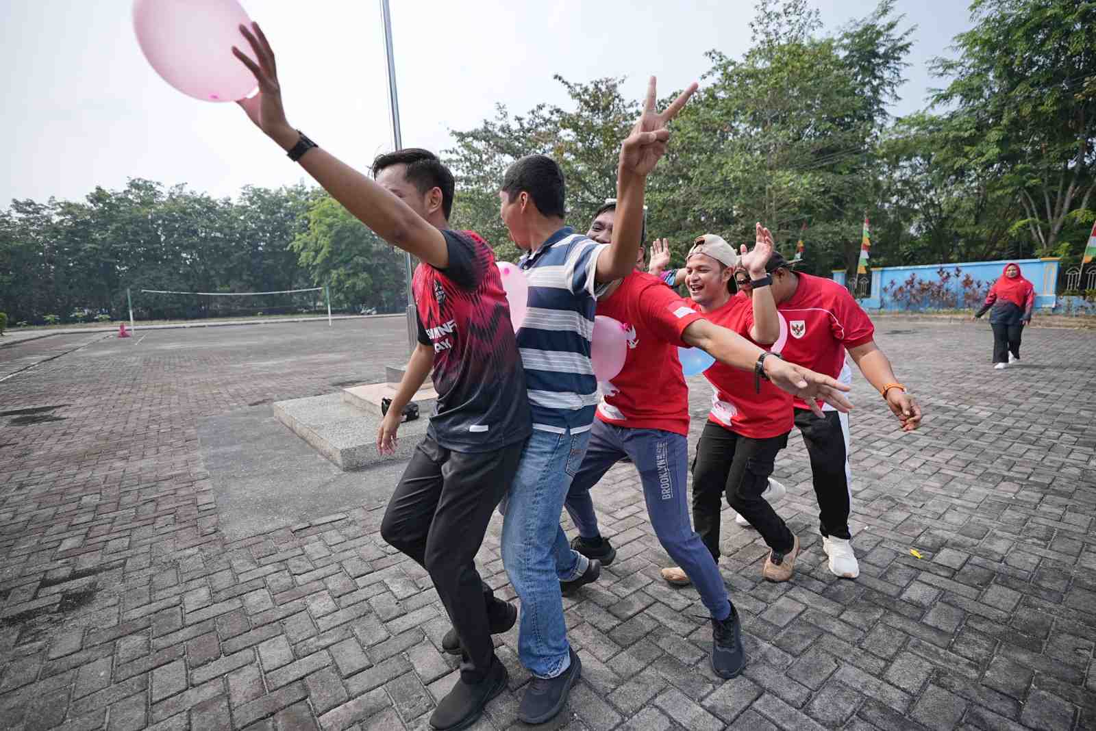 Lomba Tradisional Semarakkan HUT ke-81 RI di Diskominfo Siak