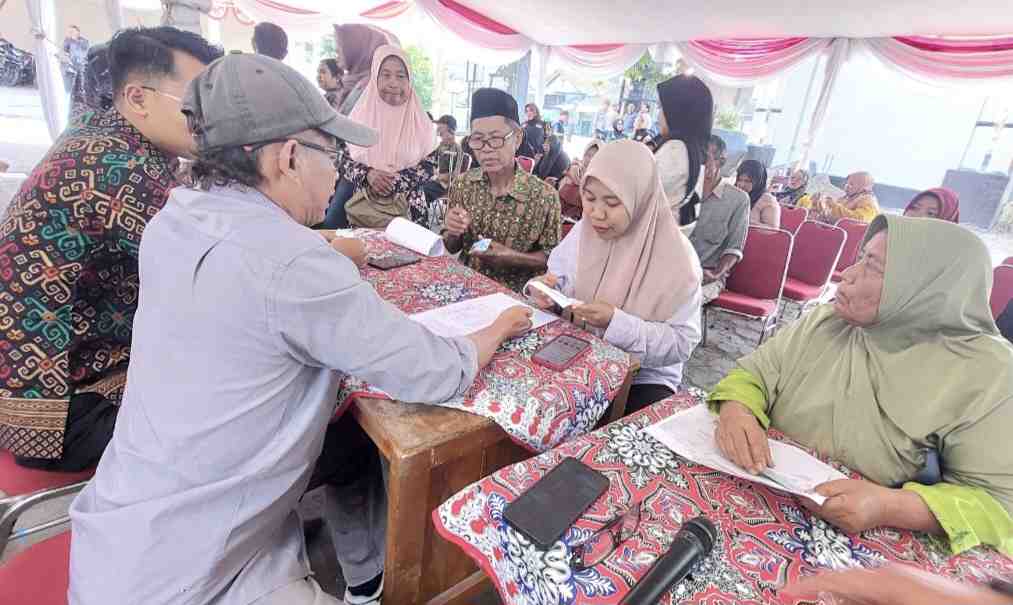 Warga Sleman Rasakan Kemudahan Perlinsos Digital, Verifikasi Data hanya Hitungan Menit