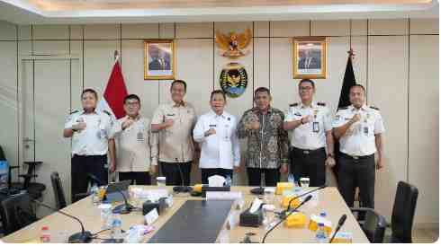 Pemerintah Sepakati Penyusunan SBT, Mobilitas PMI Perbatasan Bakal Ditata