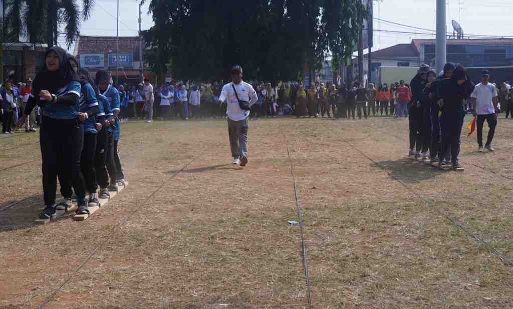 Semarak HUT ke-81 RI, Pemkab Batang Gelar Lomba Bakiak dan Tarik Tambang