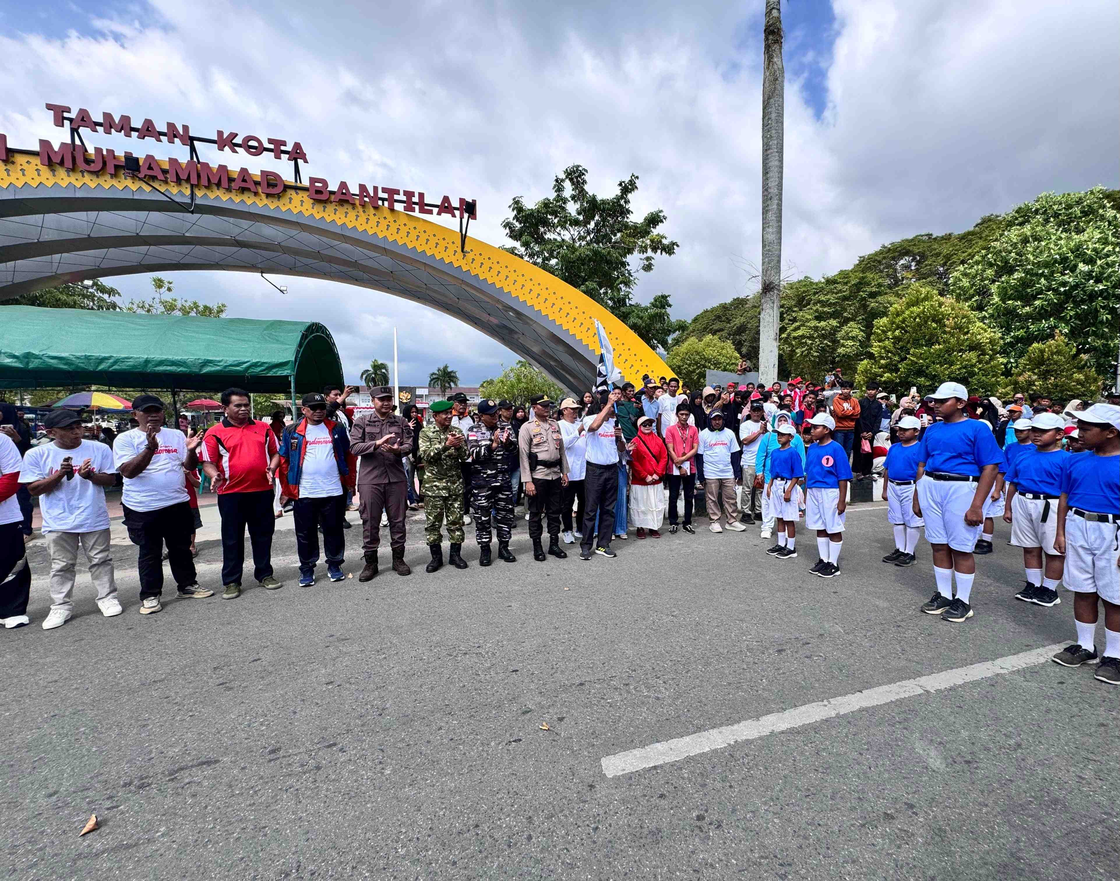 Lomba Gerak Jalan Semarakkan HUT ke-81 RI di Tolitoli