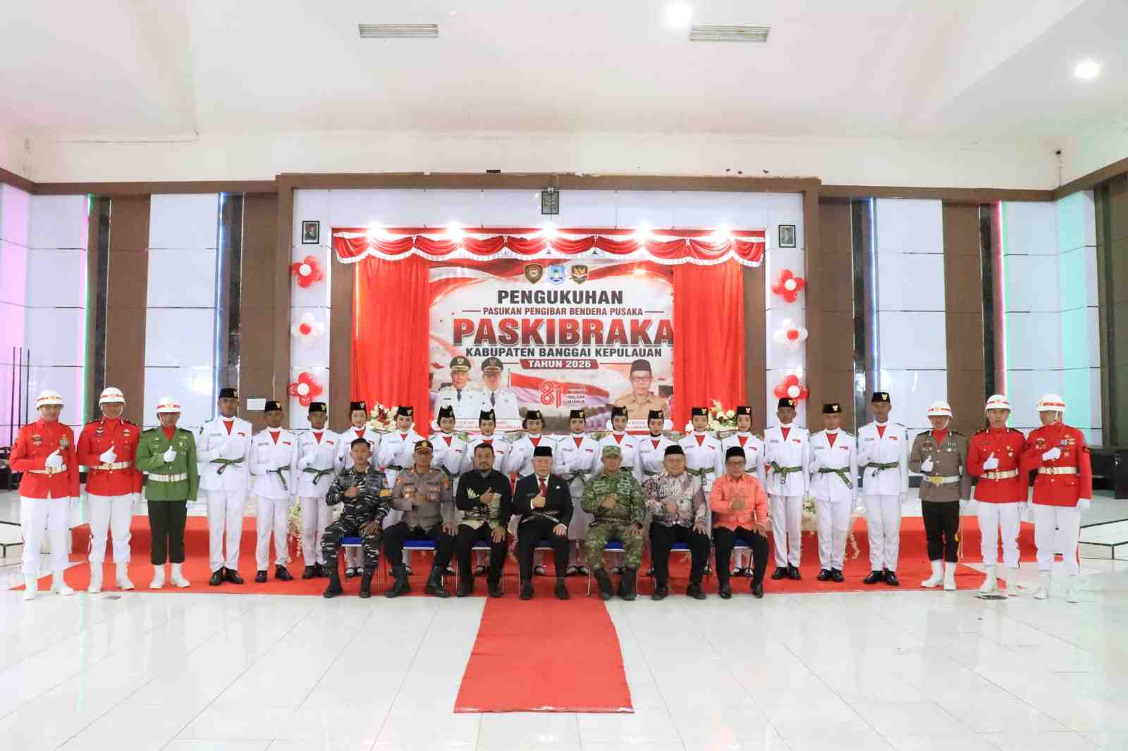 Bupati Banggai Kepulauan Kukuhkan Paskibraka HUT ke-81 RI