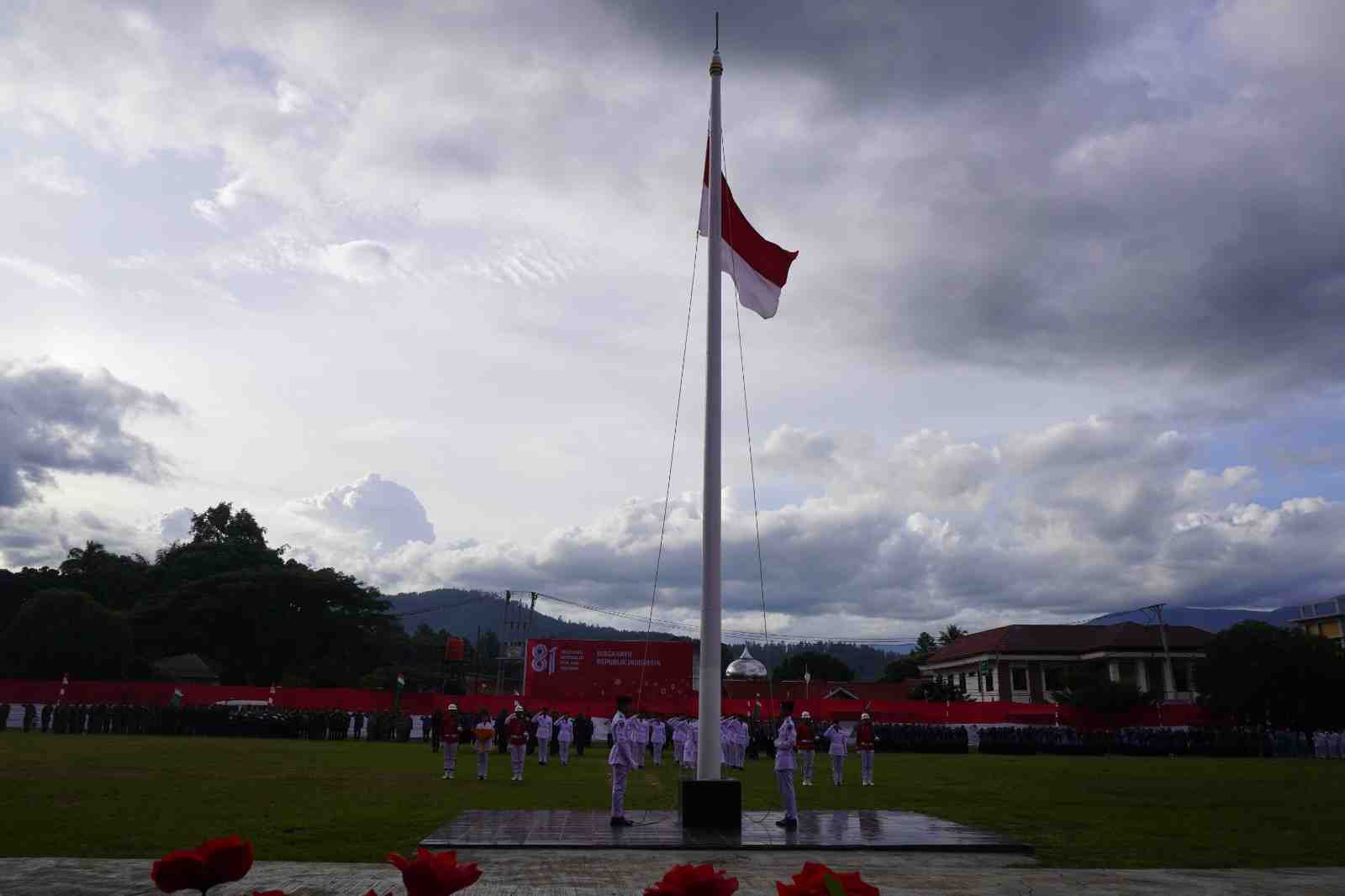 HUT ke-81 RI, Prosesi Penurunan Bendera di Gayo Lues Berlangsung Aman dan Khidmat