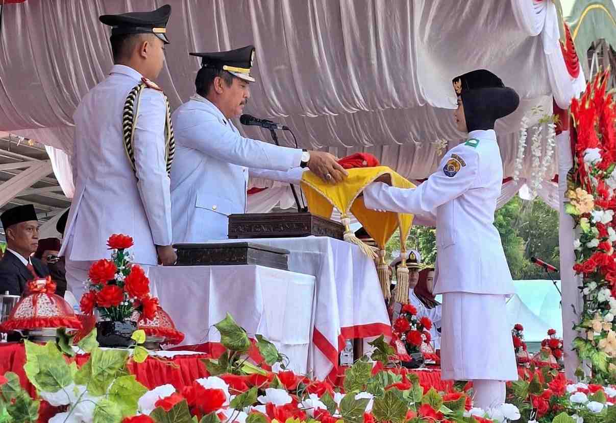 Bupati Amran Pimpin Upacara HUT ke-81 RI di Tolitoli