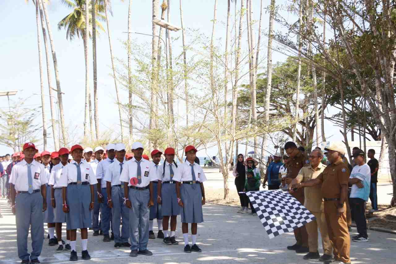 HUT ke-81 RI, Lomba Gerak Jalan Latih Kekompakan Pelajar di Raja Ampat