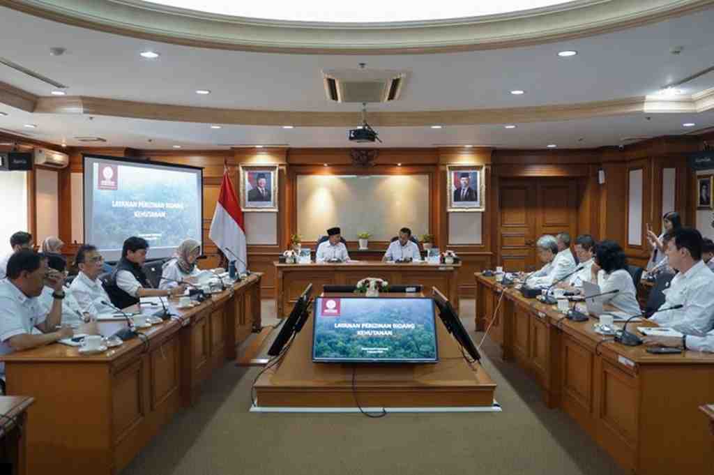 Kementerian Kehutanan Targetkan Layanan Perizinan Lebih Transparan dalam Enam Bulan