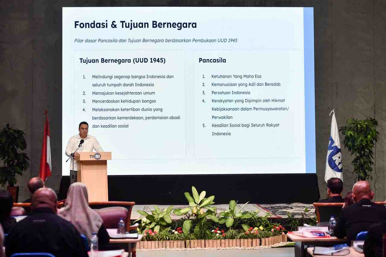 Wamenkomdigi Ingatkan TVRI Jangan Terjebak Algoritma, Utamakan Informasi Berdampak