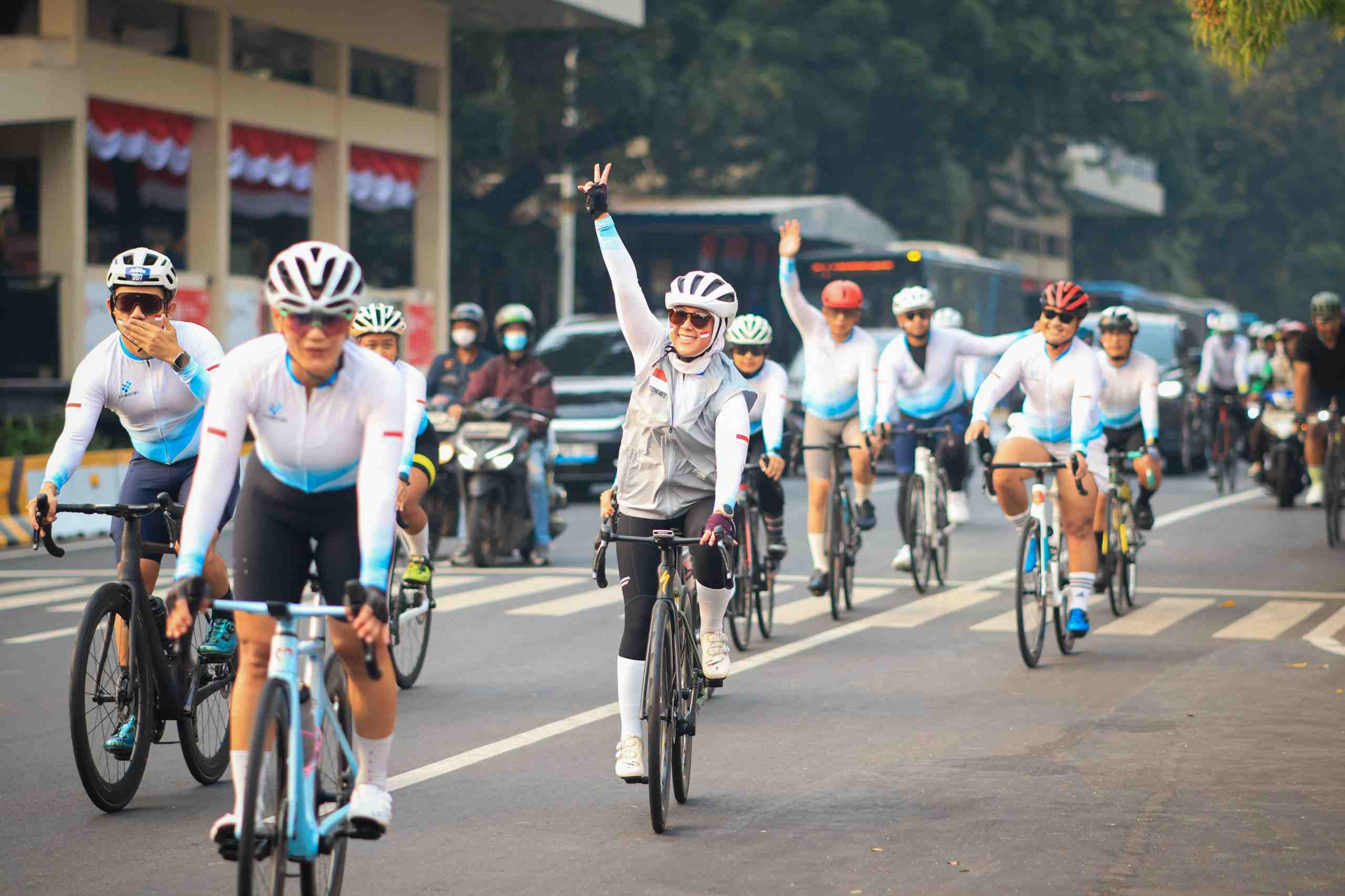 Kemkomdigi Merdeka Ride Pererat Kebersamaan Insan Media dan Komunitas Sepeda