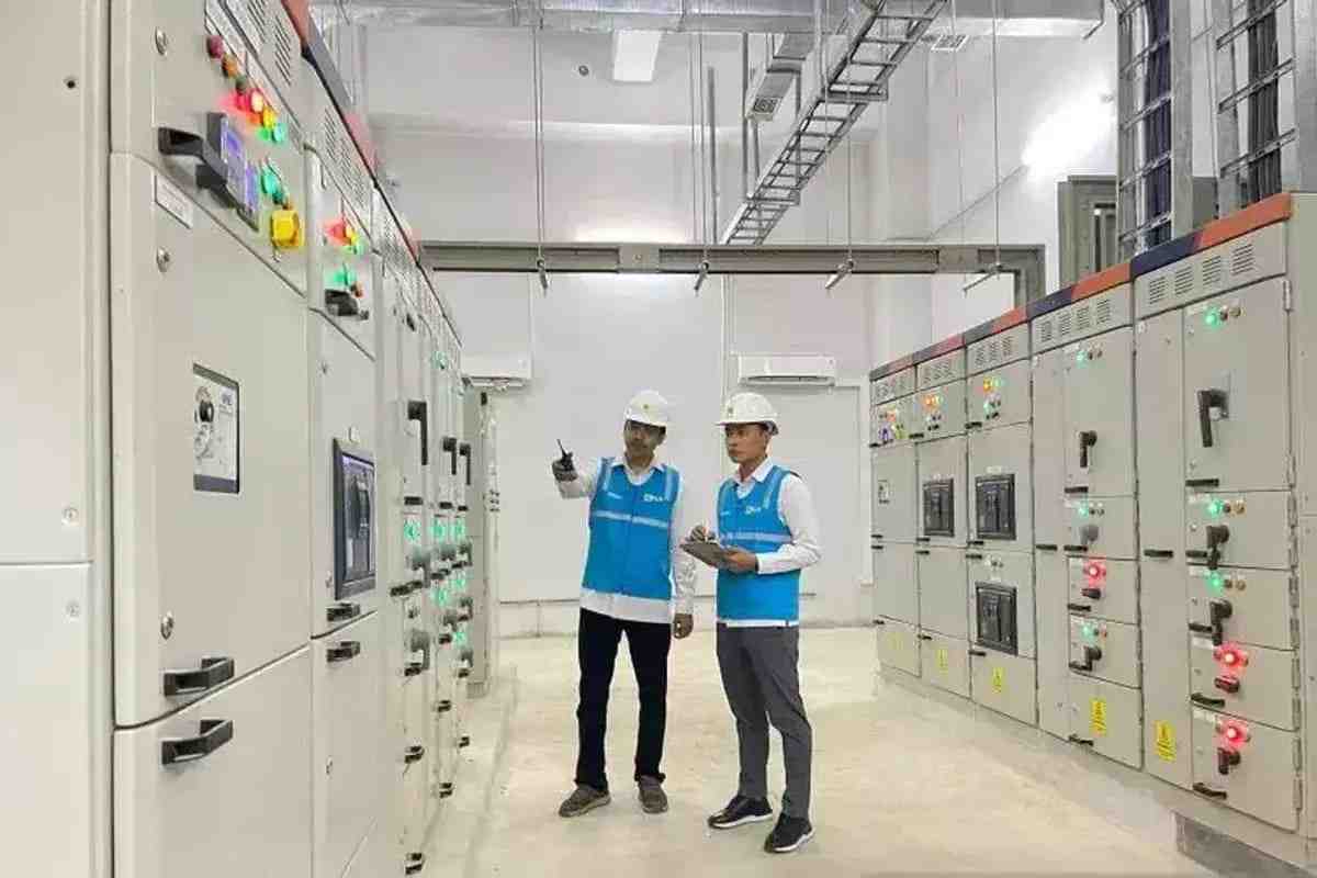 PLN Pulihkan Pasokan Listrik di Jakarta