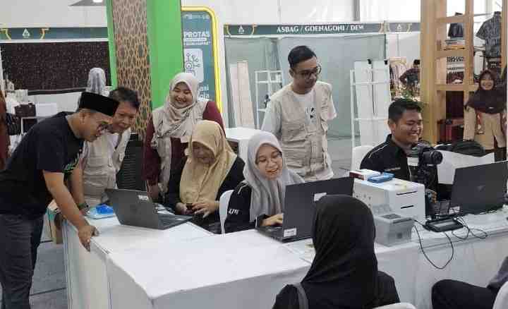Stan Bimas Islam Hadirkan Layanan SIMKAH dan IKD di MTQ Nasional XXXI