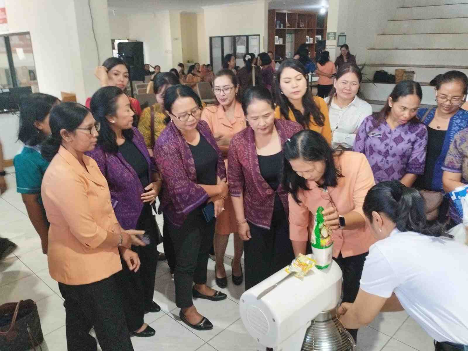 DWP Buleleng Kembangkan Keterampilan Anggota melalui Pelatihan Olahan Kuliner